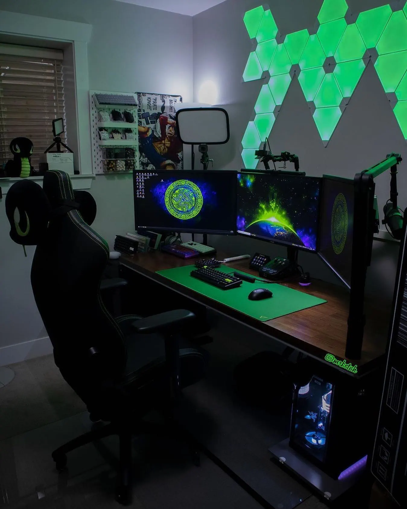 Gaming room 16 Gaming room